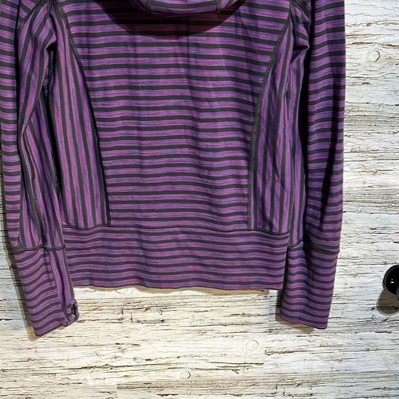 Lululemon zip up hoodie size  6 - Picture 11 of 13